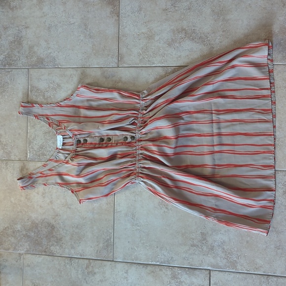 Cute beige and orange striped summer dress - Picture 1 of 6